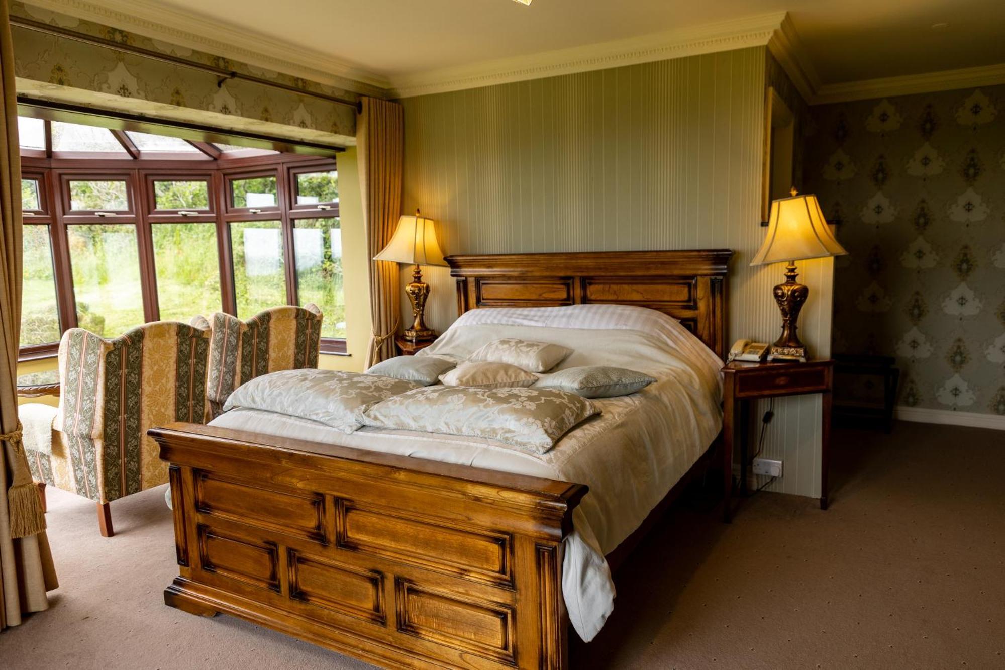 דולין Ballinalacken Castle Country House Hotel מראה חיצוני תמונה
